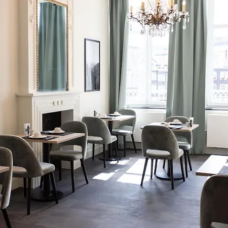 Petit-roannay 3* Ставело