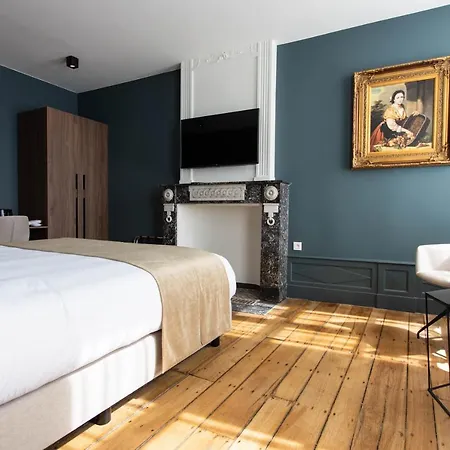 Petit-roannay 3* Ставело