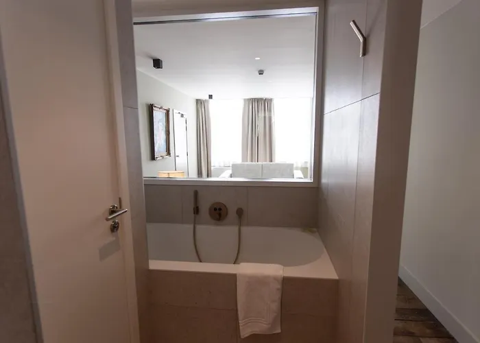 Petit-roannay Hotel 3*